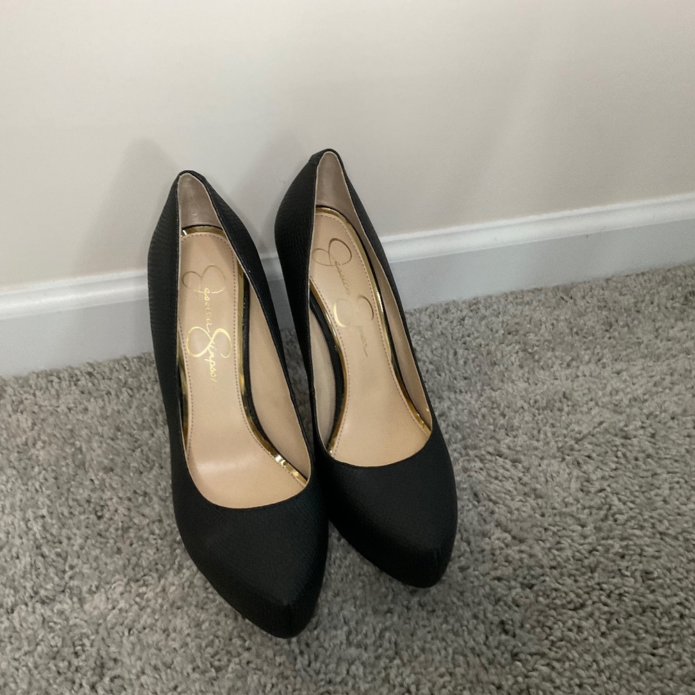 Jessica Simpson Parisah Platform Pumps
